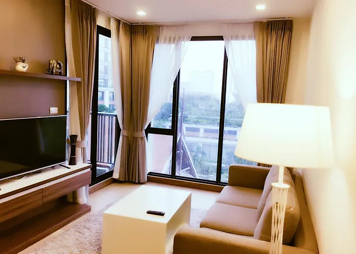 City Center Close Nightbazaar Luxury Condo